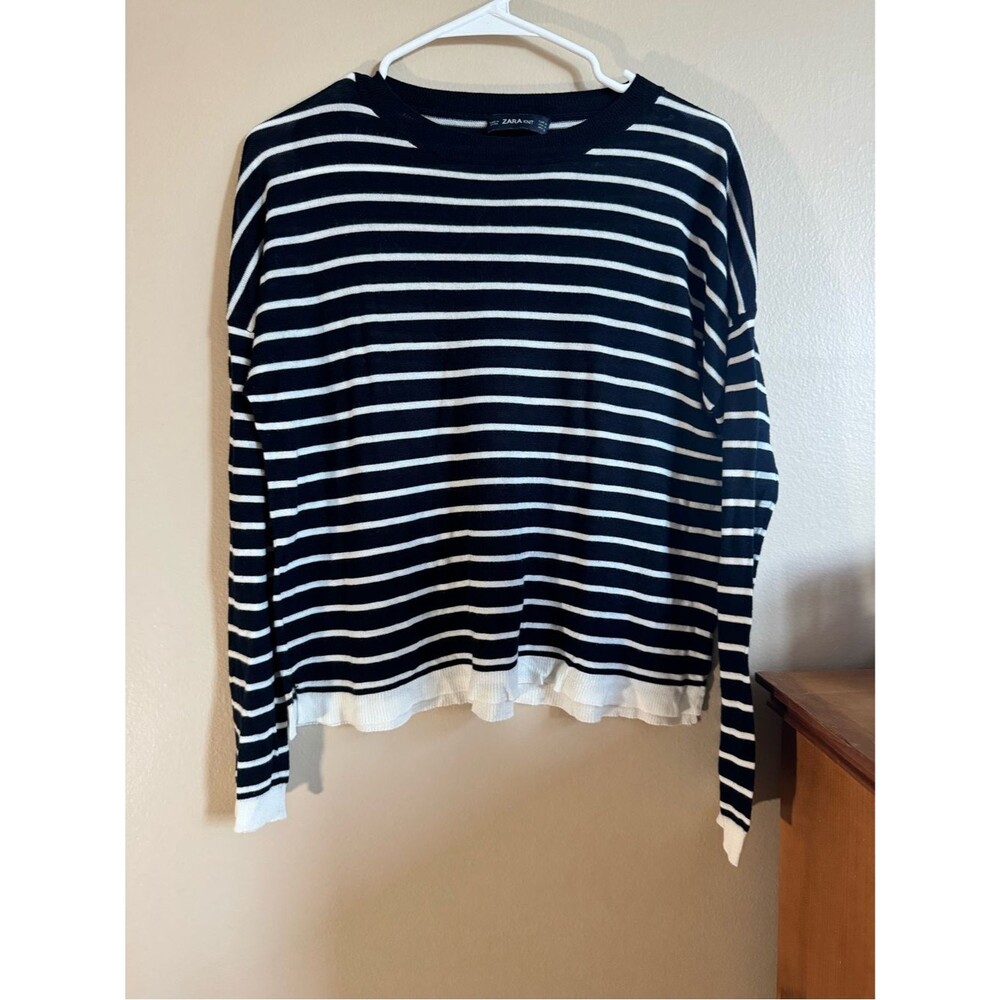 Zara Knit Black & White Striped Cropped Sweater Size Medium